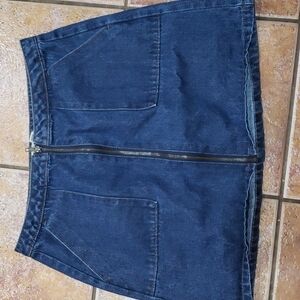 𝅺REFUGE zip front denim mini skirt EUC